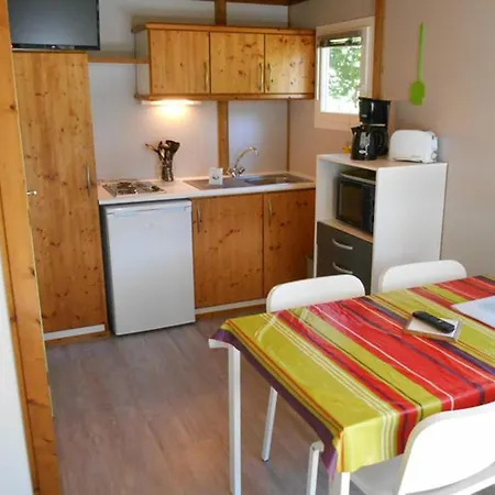 Cosy Avec Terrasse Pour 4 Personnes - Api-1-52-406